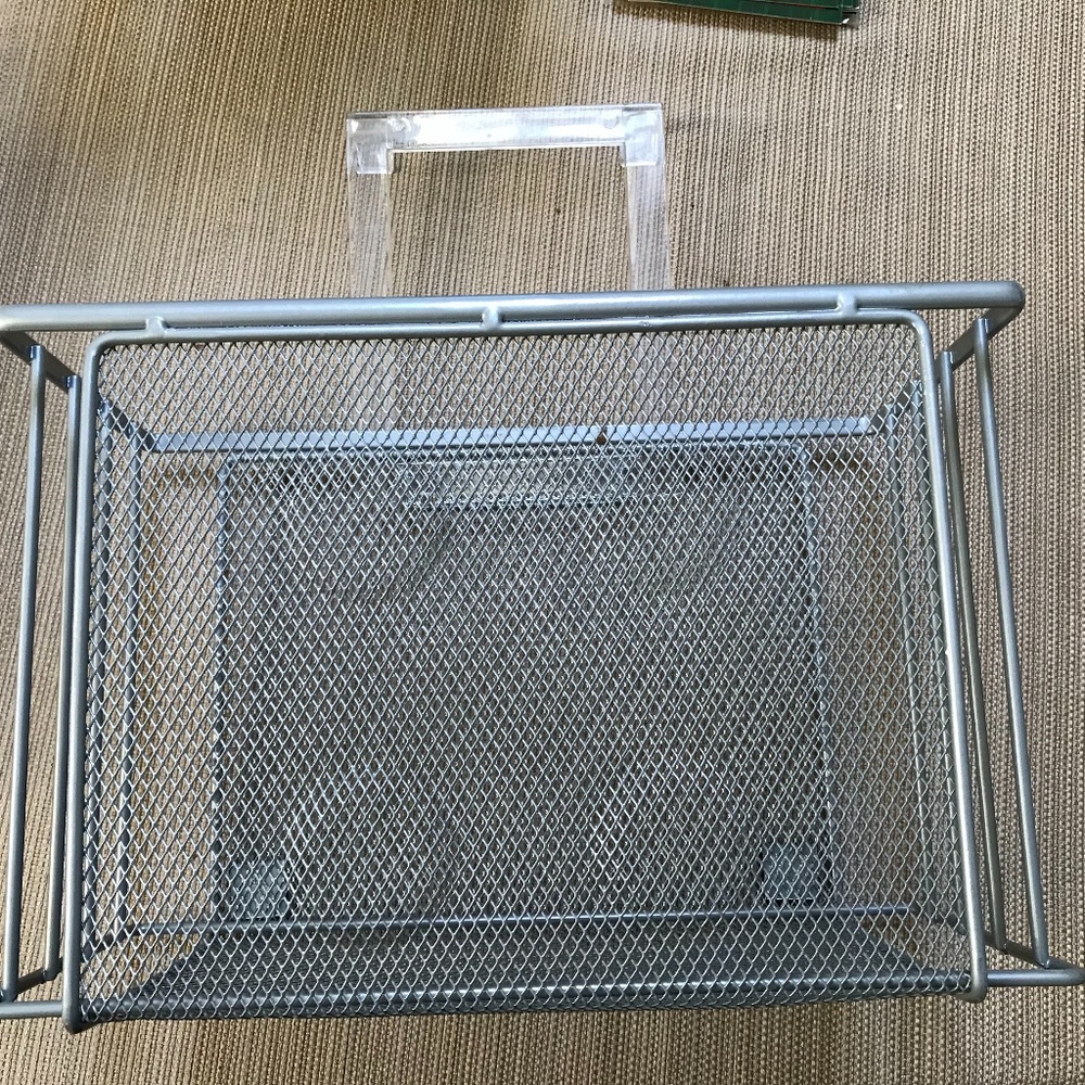 Kitchen cabinet door hanging shelf